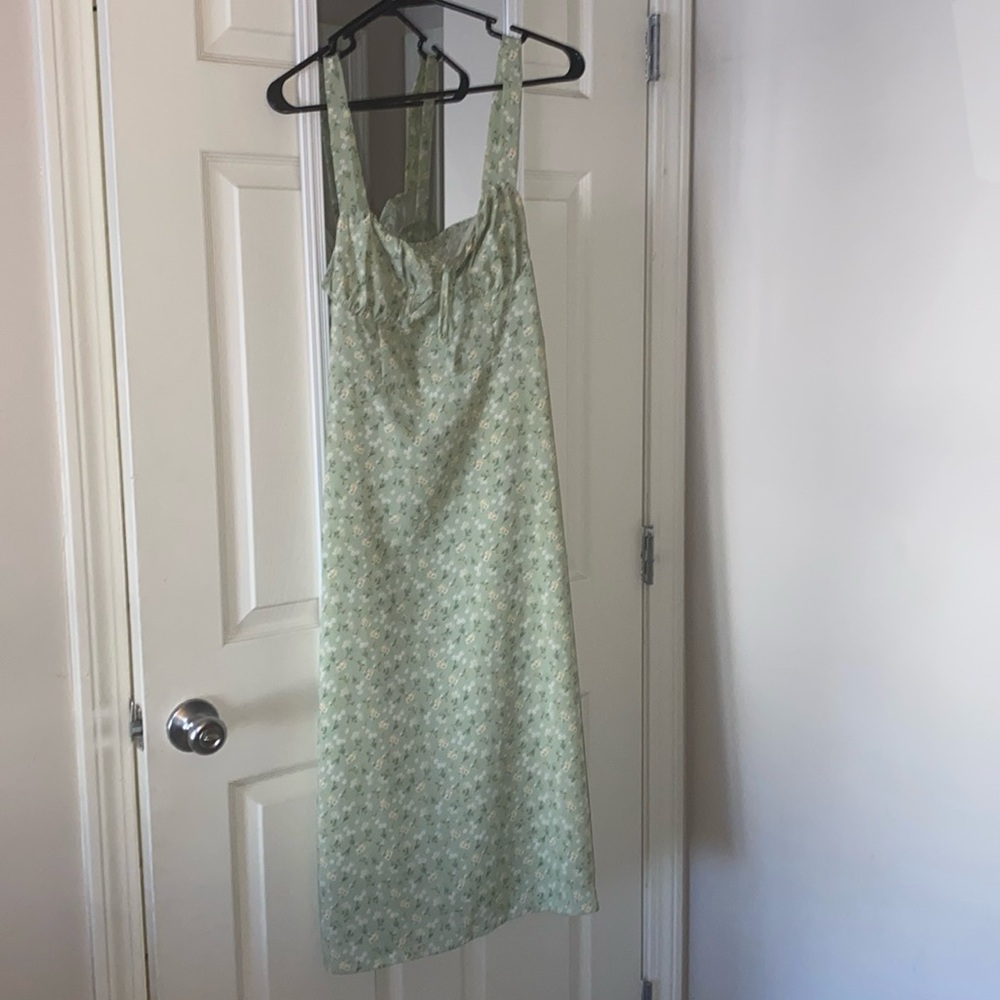 Summer Dress - floral ; light green - size L
